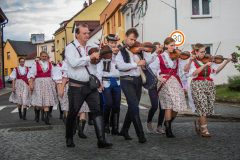 pojizersky-festival-vence-pruvod-zahajeni-96